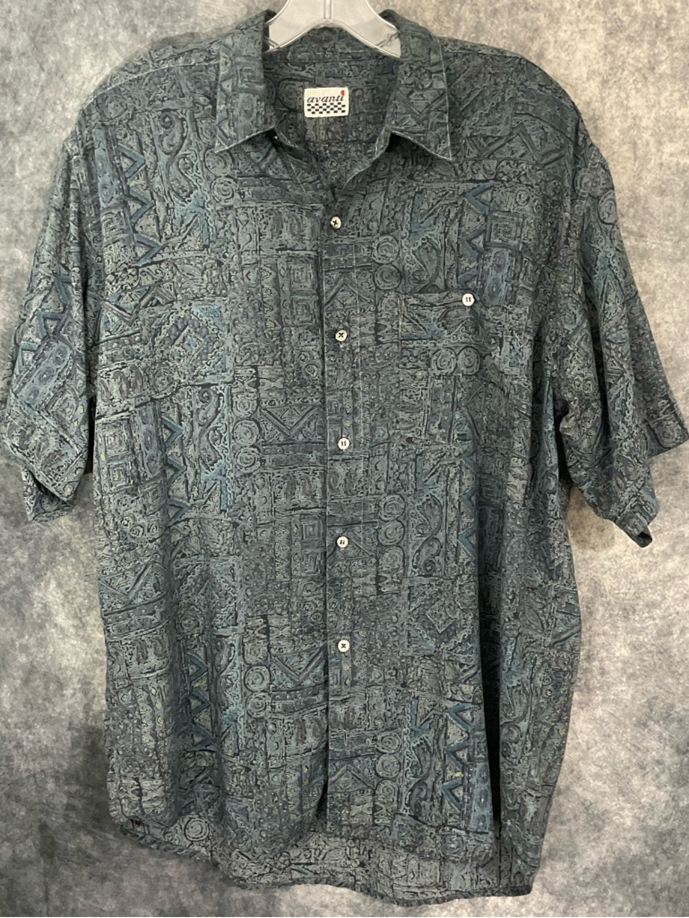 Vintage Avanti Rayon Men's Blue Patterned Short Sleeve Button-Up Shirt